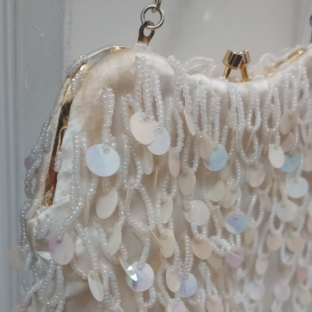 Elegant Cream Sequin Beaded Women's Bag - Picture 2 of 6